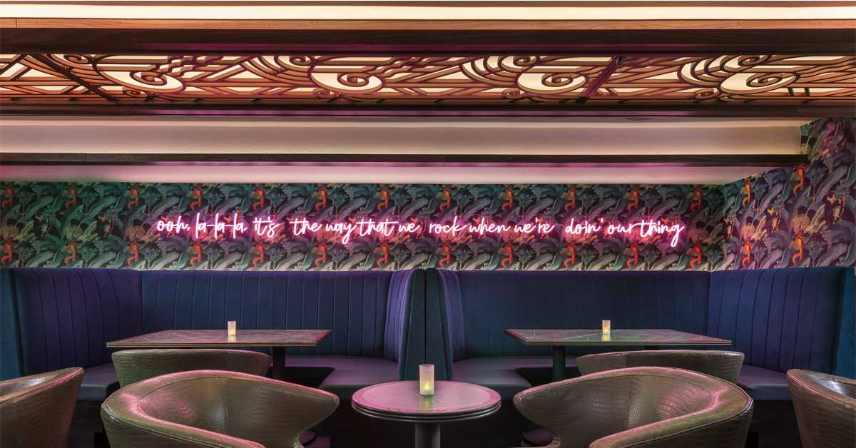 Custom Ceiling Lightboxes for Modern Commercial Interiors